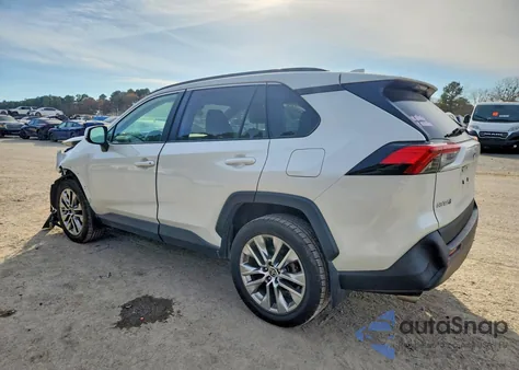 2021 Toyota Rav4 Xle Premium из США, поврежденный, VIN 2T3C1RFV7MW152277
